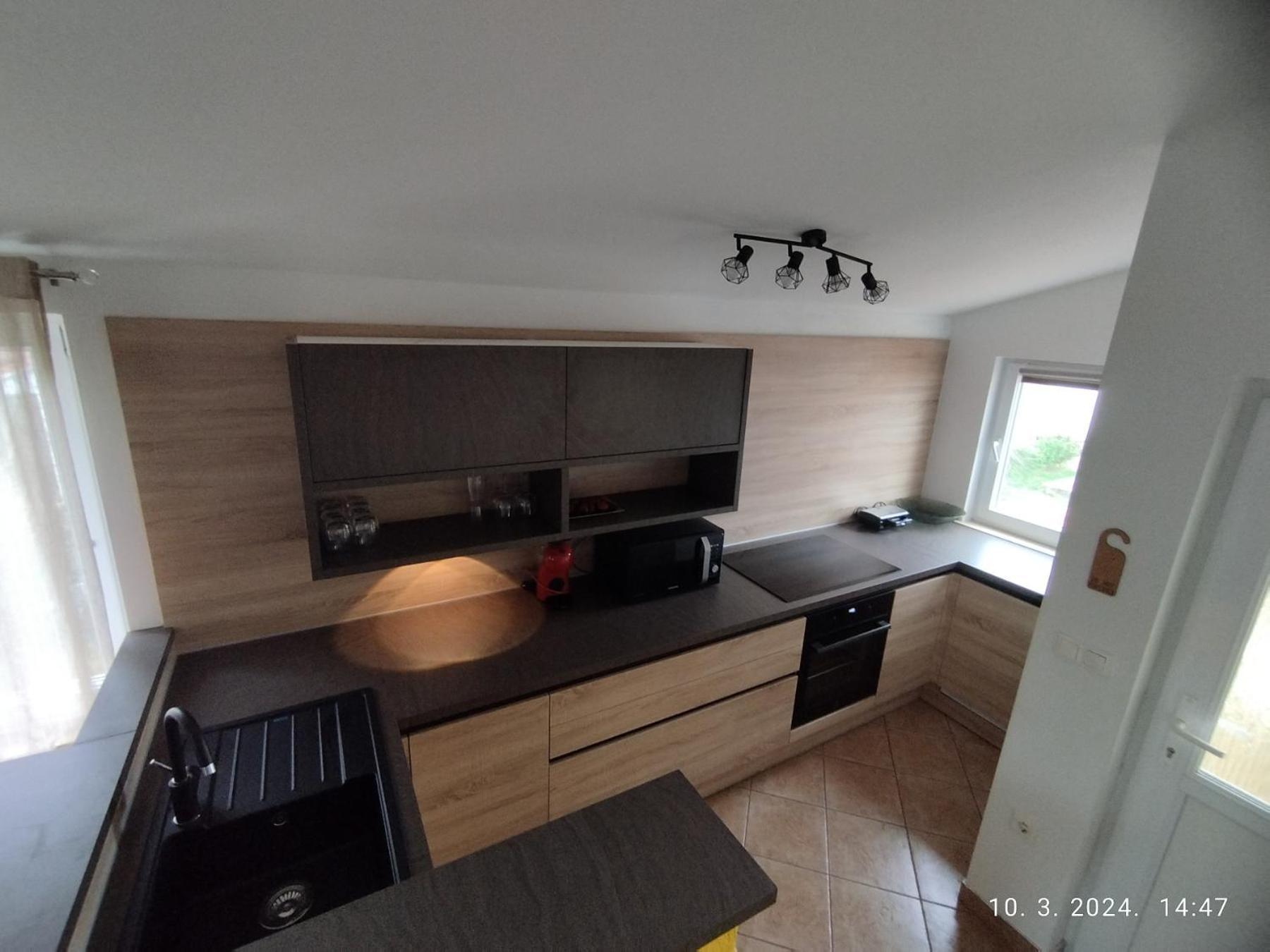 Apartment Zelena Oaza Sisan 75 M2 - 2 Bedrooms Luaran gambar